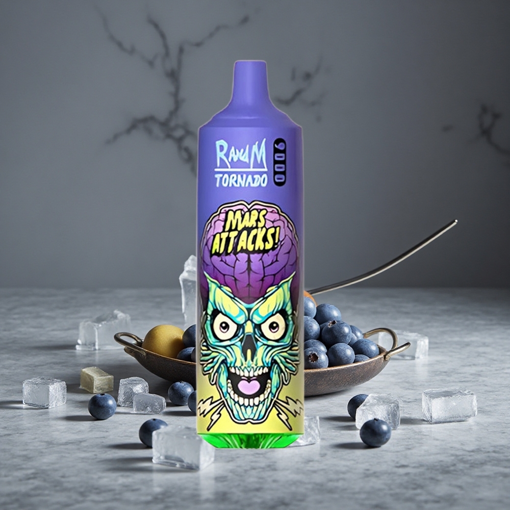 Zemenes Ledus RandM Tornado 9000 Ievelkamie Pūši 850 mAh Uzlādējama Baterija 18 mL E-šķidrums